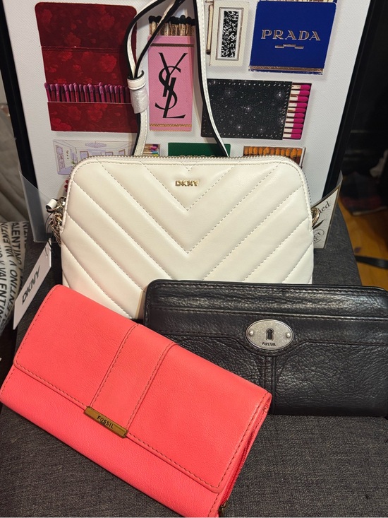 Dkny Handbags - DKNY White Quilted bag and fossil wallet bundle